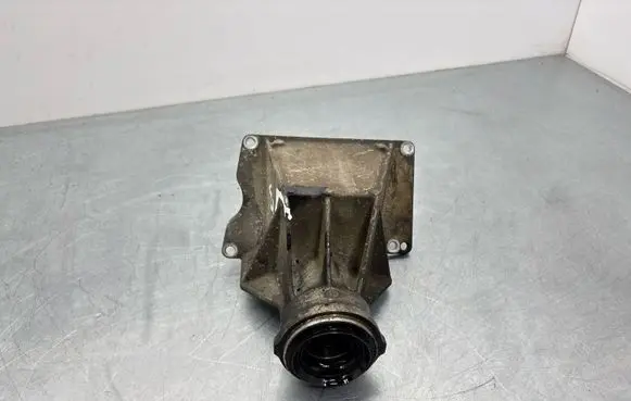 BMW 7 F01 F02 F03 F04 Driveshaft support bearing bracket 7575061