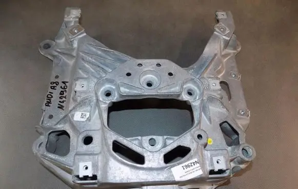 Audi A8 S8 D5 Gearbox mounting bracket 4G8867506