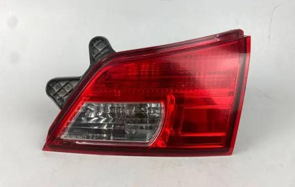 Subaru Outback Tailgate rear/tail lights