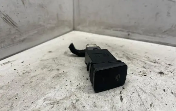 Hyundai Tucson JM Windscreen/window heater switch 937202E000