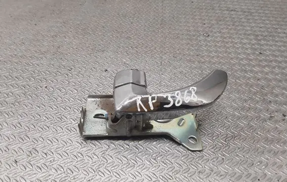 KIA Sorento Front door interior handle