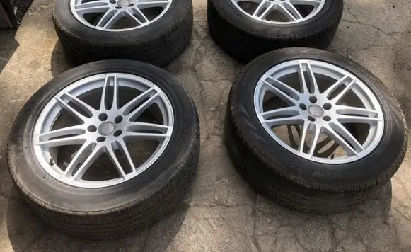Audi Q5 SQ5 R20 alloy rim 8R0601025R