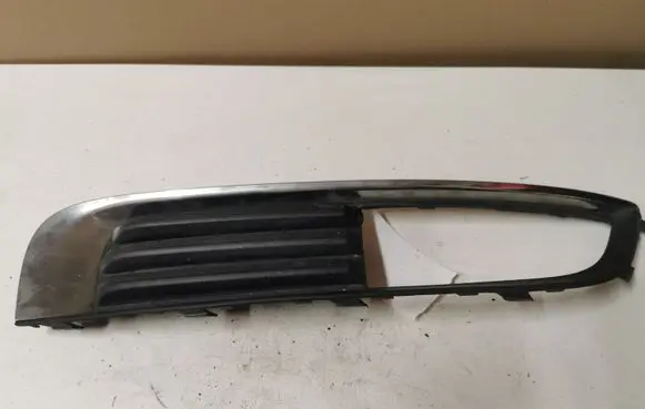 Opel Insignia A Front bumper lower grill 13238371 551004542
