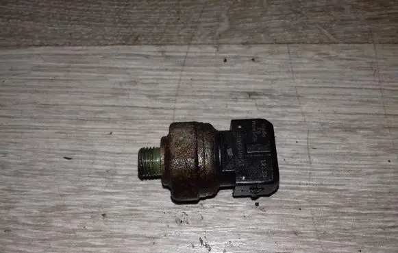 Air conditioning (A/C) pressure sensor