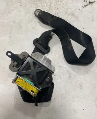 Toyota Yaris Front seatbelt 305563199FKAA 305257810224 121055