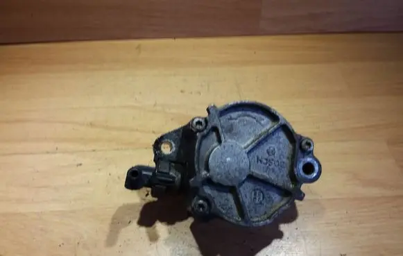 Citroen Berlingo Vacuum pump D1563A