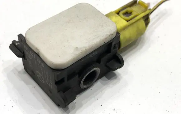 Mercedes-Benz GL X164 Airbag deployment crash/impact sensor 0038202926