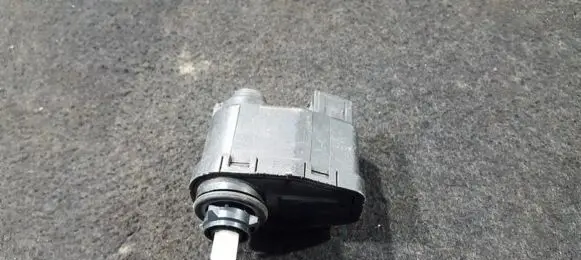 Alfa Romeo 156 Headlight level adjustment motor 00706203 007062-03