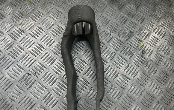 Land Rover Range Rover Velar Lower shock absorber bracket GX733463AD