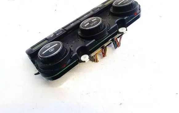 Volkswagen PASSAT B6 Climate control unit 74677532v 210207