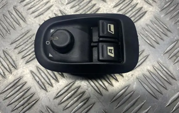Peugeot 206 Wing mirror switch 11914