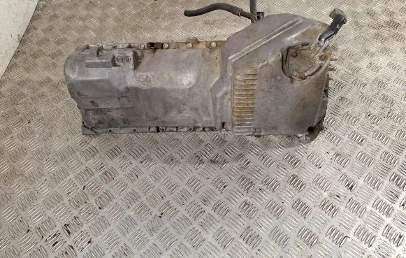 Oil sump
