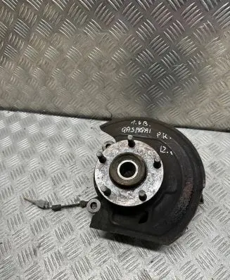 Nissan Qashqai Front wheel hub 40015J0040