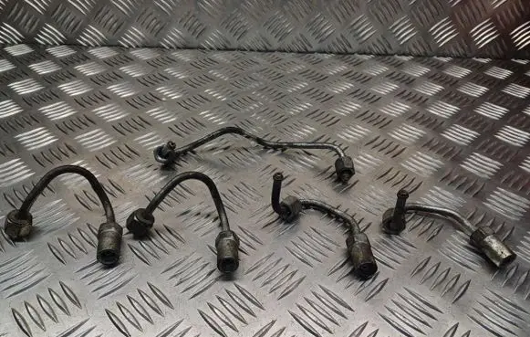 Opel Astra H Fuel injector supply line/pipe 