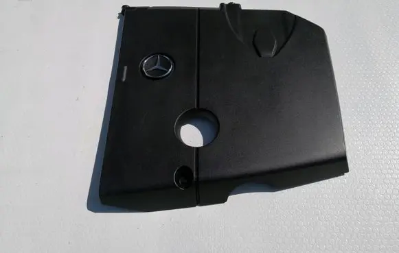 Mercedes-Benz C W204 Engine cover (trim) A6510101667G