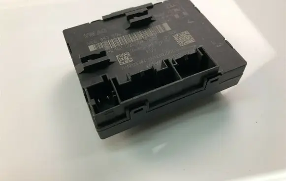 Volkswagen PASSAT B8 Other control units/modules 5Q0959595E P3740