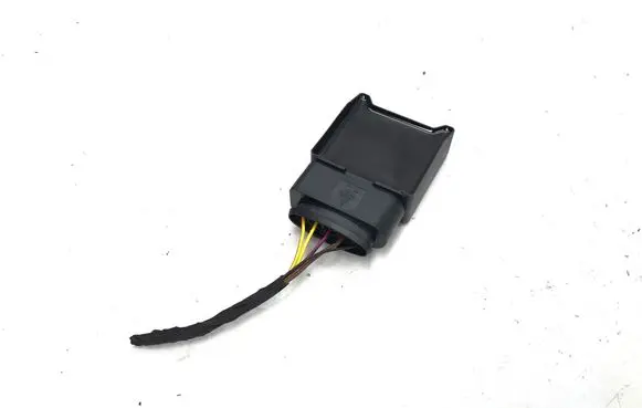 Audi A3 8Y Fuel pump relay 5Q0906093B