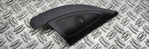 Front door high frequency speaker