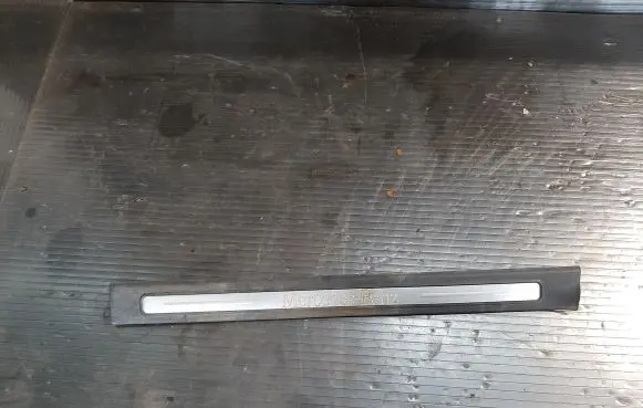 Mercedes-Benz B W245 Front sill trim cover A1696801174