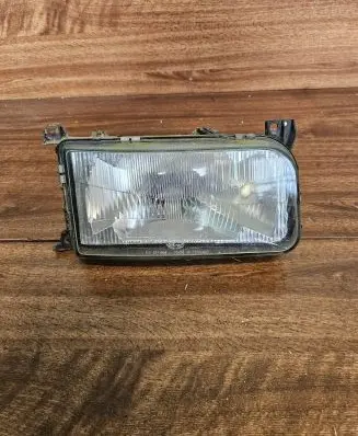 Volkswagen PASSAT B3 Headlight/headlamp 13348000