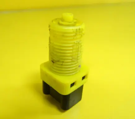 Renault Scenic I Brake pedal sensor switch 7700849824