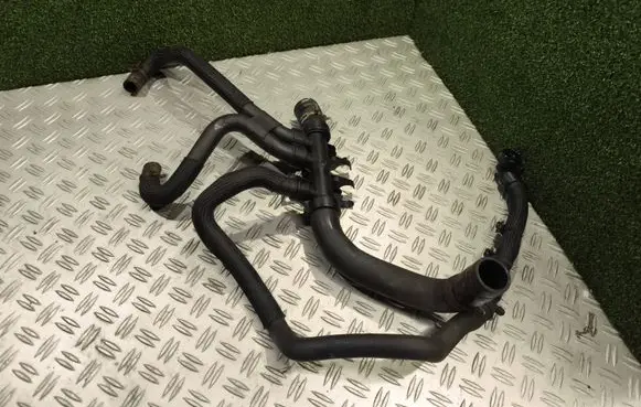 Renault Trafic III (X82) Engine coolant pipe/hose S6000303 HSRZ00104