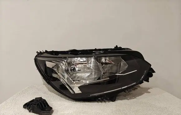 Peugeot 208 II Headlight/headlamp 