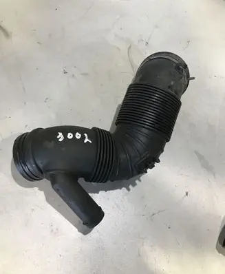 Volkswagen PASSAT B6 Turbo air intake inlet pipe/hose 3C0129654