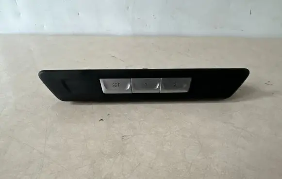 BMW 7 G11 G12 Seat memory switch 6826731