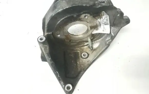 Peugeot 406 Engine mounting bracket 96389217