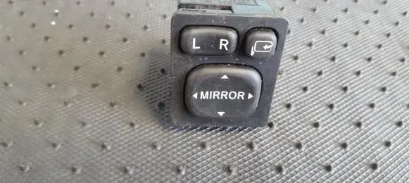 Toyota Avensis T250 Wing mirror switch 183575 747-1S12
