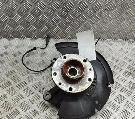 Audi A4 S4 B6 8E 8H Front wheel hub 4001500Q2A