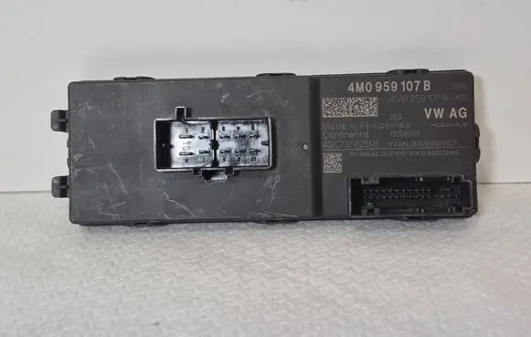 Audi A4 S4 B9 Tailgate/trunk control unit/module 4M0959107B 13008001 4M0959107A