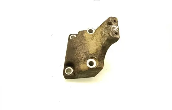 Engine mounting bracket