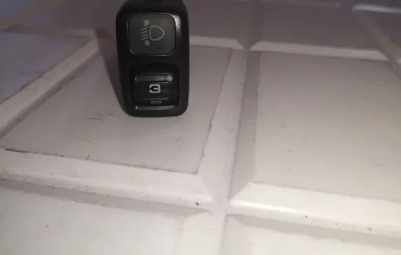 Mazda 626 Headlight level height control switch 4X28