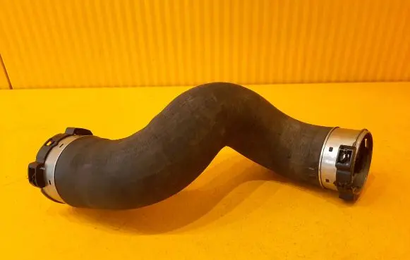 Mercedes-Benz A W177 Engine coolant pipe/hose