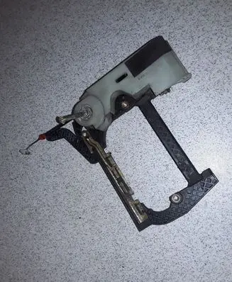 Front door exterior handle/bracket