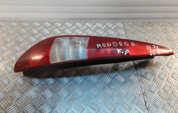 Ford Mondeo Mk III Rear/tail lights 1S7113405C
