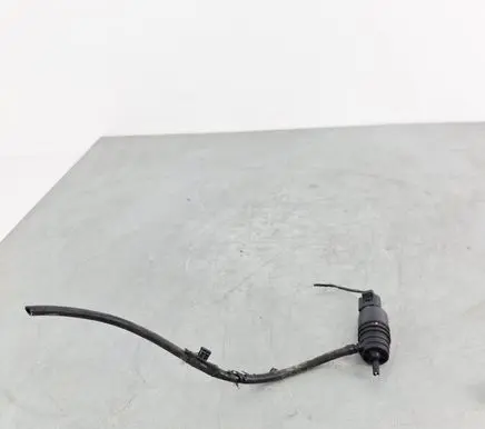 BMW X1 E84 Windscreen/windshield washer pump 7310147