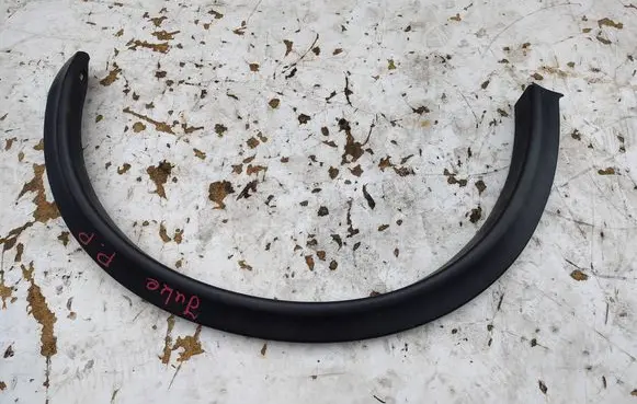 Nissan Juke I F15 Front arch trim 