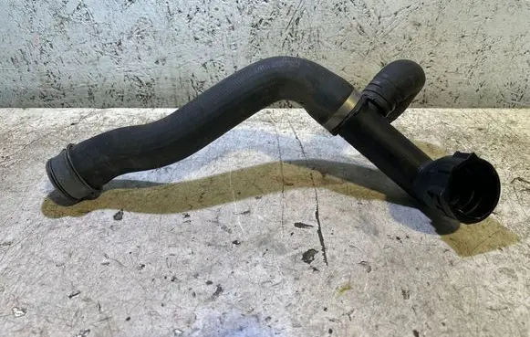 Mercedes-Benz GL X166 Engine coolant pipe/hose A1665008575
