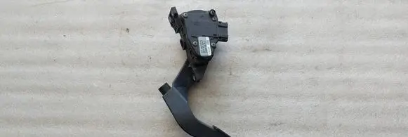 Audi A6 S6 C5 4B Accelerator throttle pedal 8D1721523F
