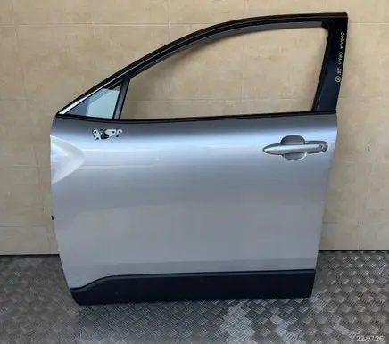 Toyota Corolla Cross Front door