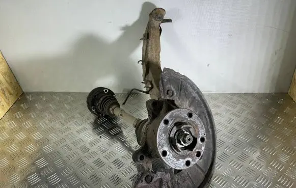 Audi Q7 4L Front wheel hub 7L0407257A 7L0407271E