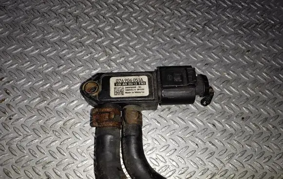 Volkswagen Transporter - Caravelle T5 Air pressure sensor 076906051A