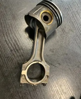 BMW 3 E46 Piston with connecting rod