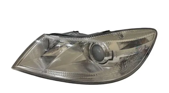 Skoda Octavia Mk2 (1Z) Headlight/headlamp 1Z1941015G 1ZL24705205 24705205000325