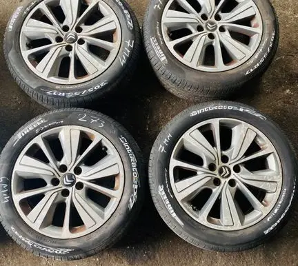 Citroen C4 II Picasso R17 alloy rim 9677090377