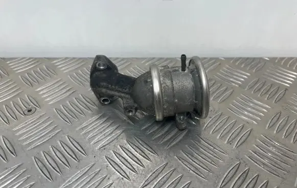 Audi A6 C7 EGR valve 06E131101E