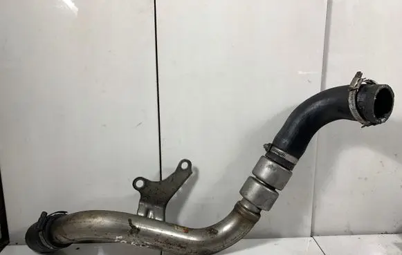 Intercooler hose/pipe